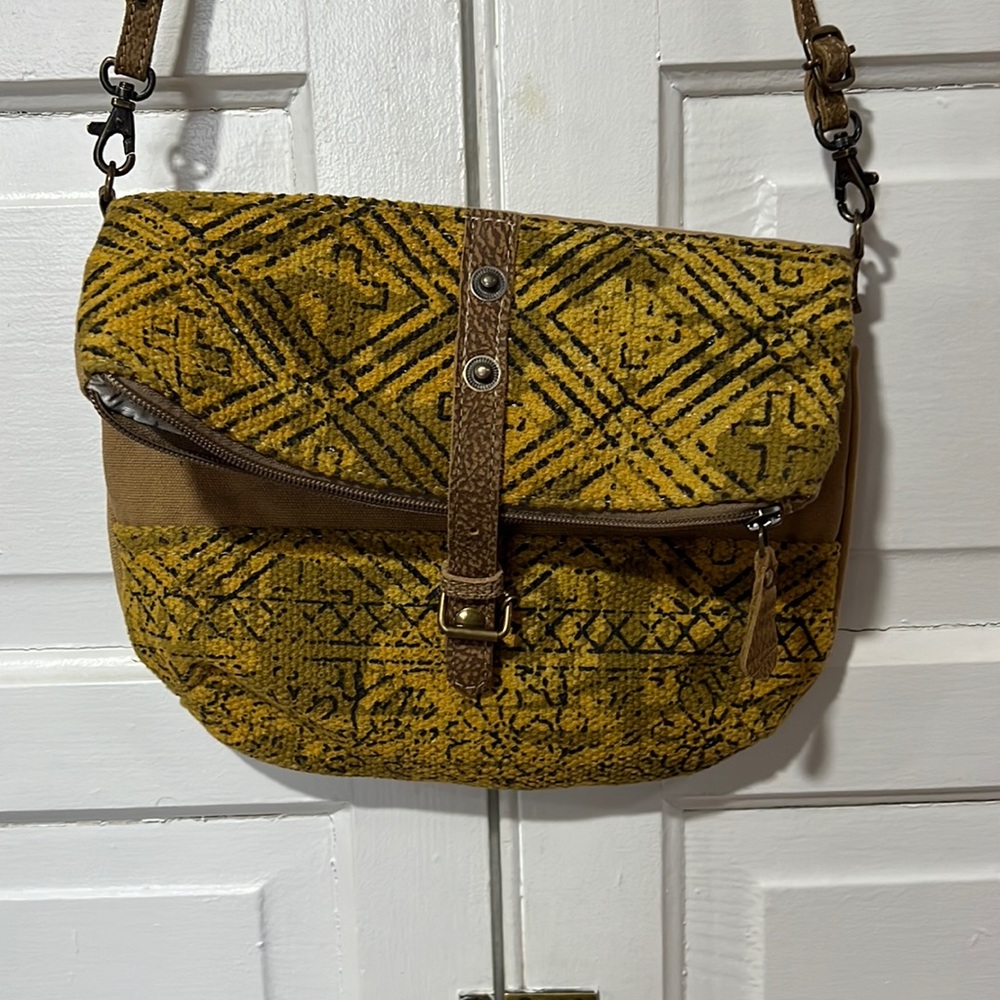 MYRA BAG- ELEGANCE SMALL & CROSSBODY BAG